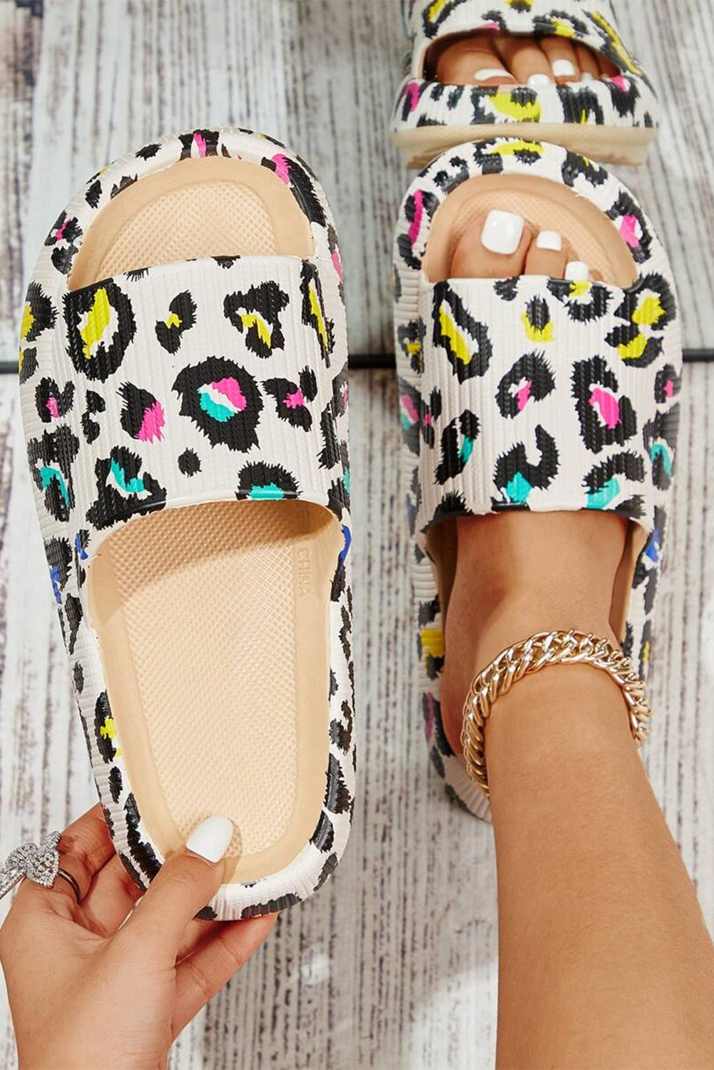 SHEWIN WHITE LEOPARD PRINT OPEN TOE THICK SOLE SLIPPERS