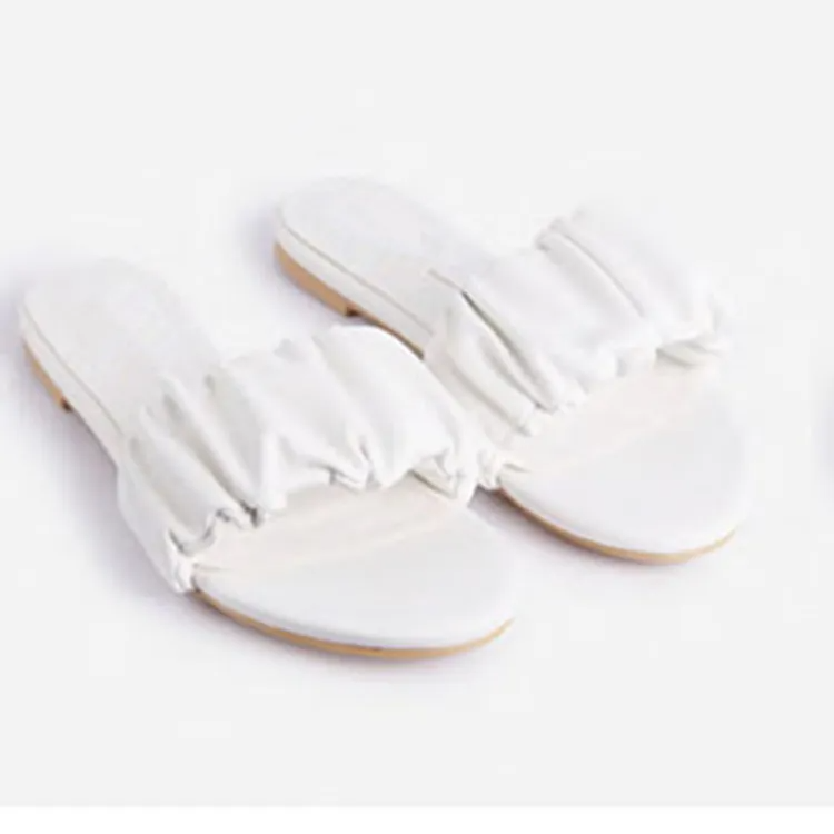 WOMEN RUFFLED LEATHER LOW HEEL SANDALS